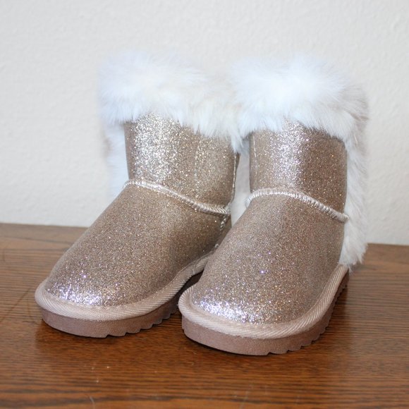 Girls Toddler Sparkly Gold Winter Boots Fuzzy Fashionable Snow Boot Kids Size 8 - Picture 2 of 8